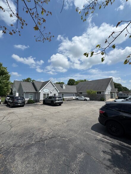 More Photos Of 709 S 18th St, Lafayette Freestanding For Sale