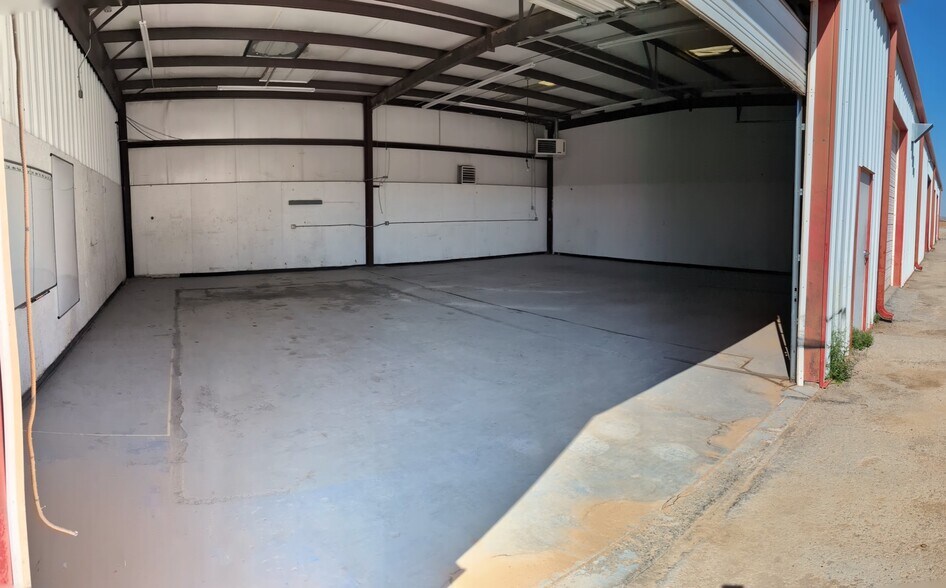 More Photos Of 11101 Dyer St, El Paso Freestanding For Lease