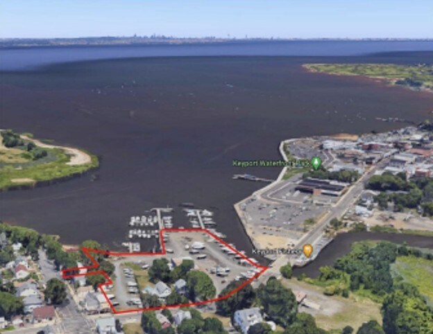 Primary Photo Of 165-178 W Front St, Keyport Marina For Sale