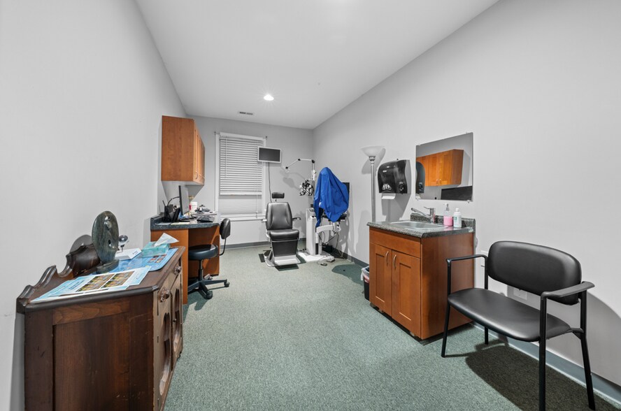 More Photos Of 200 W Weaver St, Carrboro Office For Sale