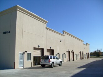 More Photos Of 10511 Windsor Ln, Houston Warehouse For Lease