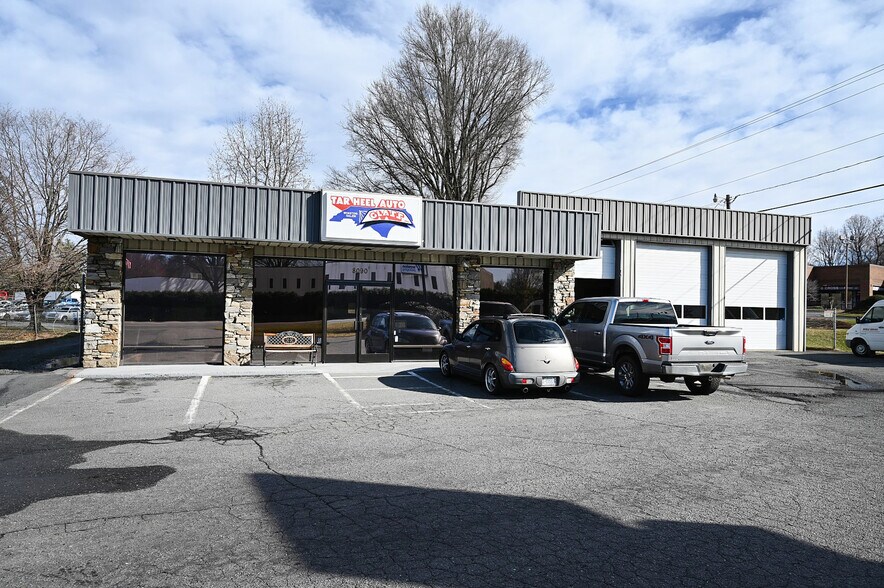 More Photos Of 8090 North Point Blvd, Winston-Salem Freestanding For Sale
