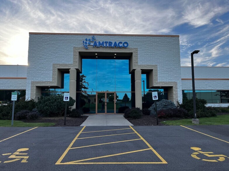 More Photos Of 4221 Courtney Rd, Franksville Manufacturing For Lease