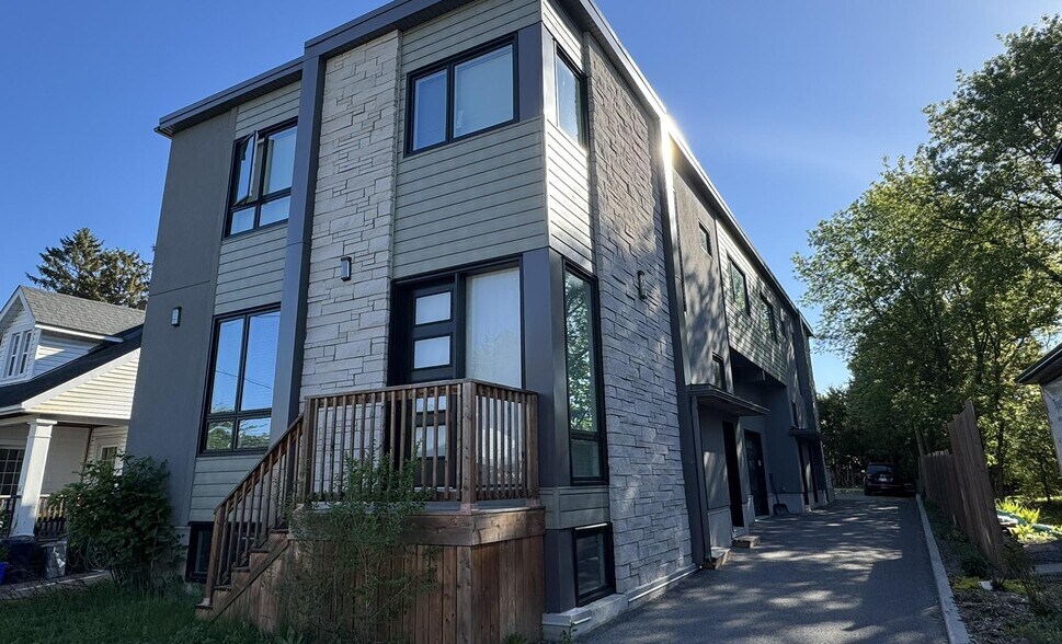 Primary Photo Of 539-541 Broadhead Ave, Ottawa Apartments For Sale