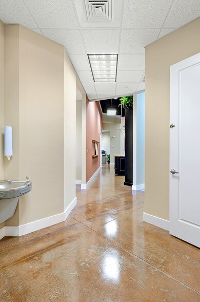 More Photos Of 13830 Jetport Commerce Pky, Fort Myers Warehouse For Lease