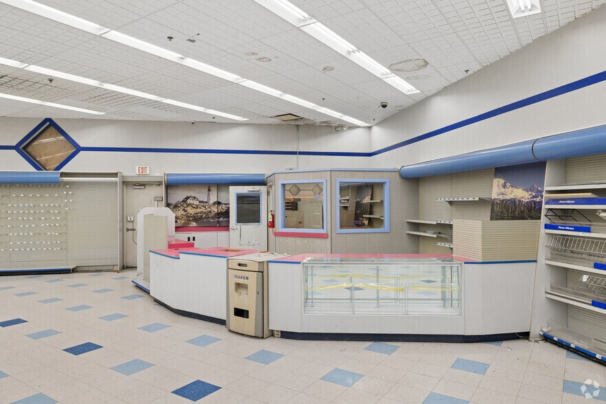 More Photos Of 1605 S San Jacinto Ave, San Jacinto Drugstore For Sale
