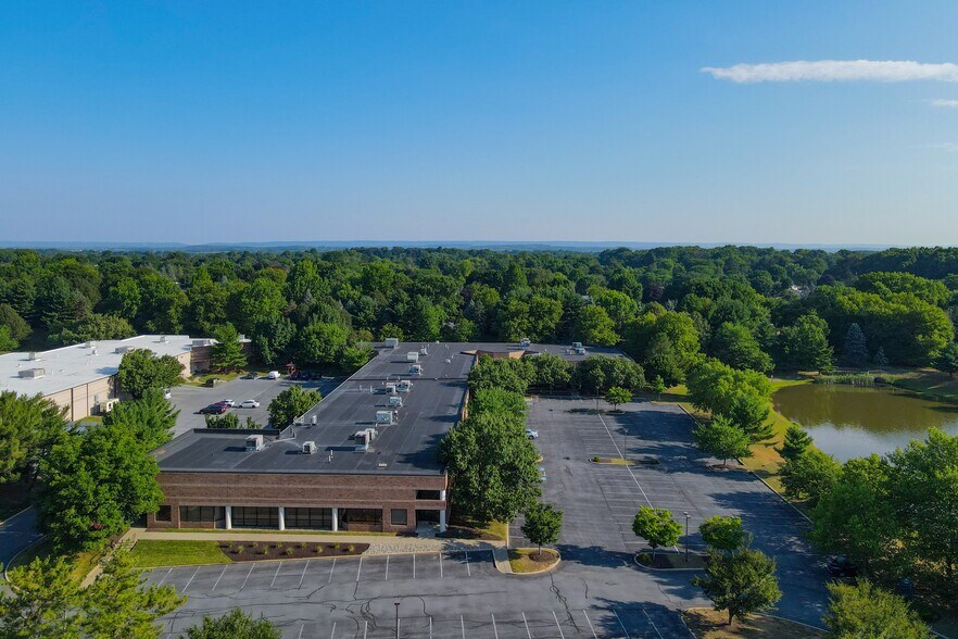 More Photos Of 1525 Valley Center Pky, Bethlehem Unknown For Lease