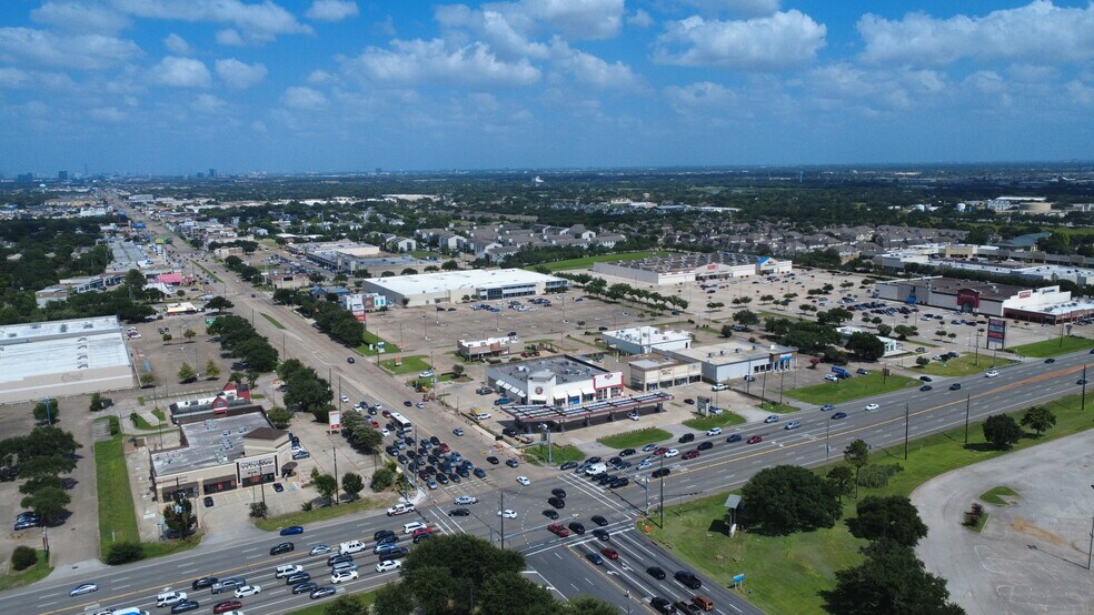 More Photos Of 2505 Highway 6 S, Houston Freestanding For Lease
