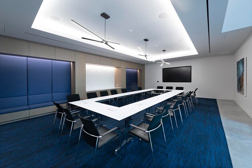 More Photos Of 1875 Century Park E, Los Angeles Office For Lease