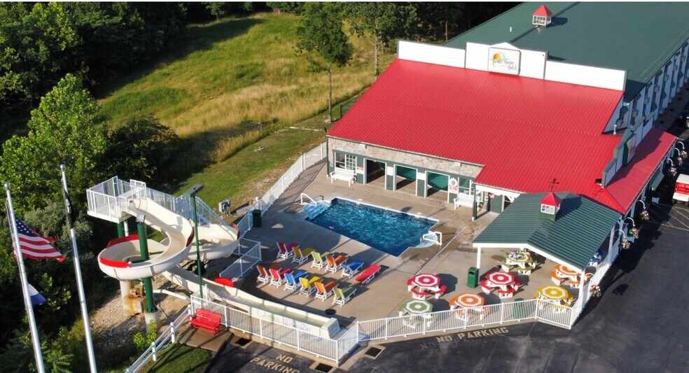 More Photos Of 3518 Osage Beach Pkwy, Osage Beach Hotel For Sale