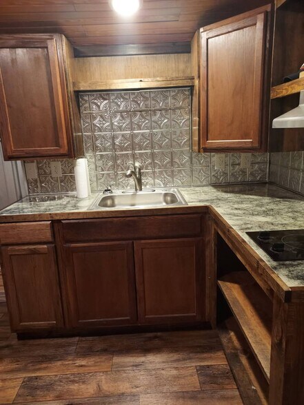 More Photos Of 13099 US Highway 259 S, Mount Enterprise Trailer Camper Park For Sale