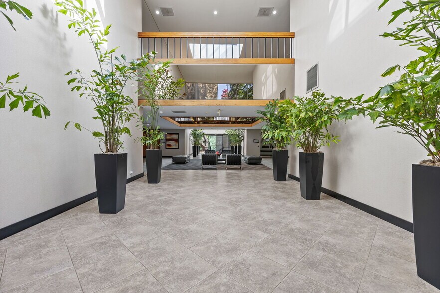 More Photos Of 4545 Fuller Dr, Irving Office Residential For Lease