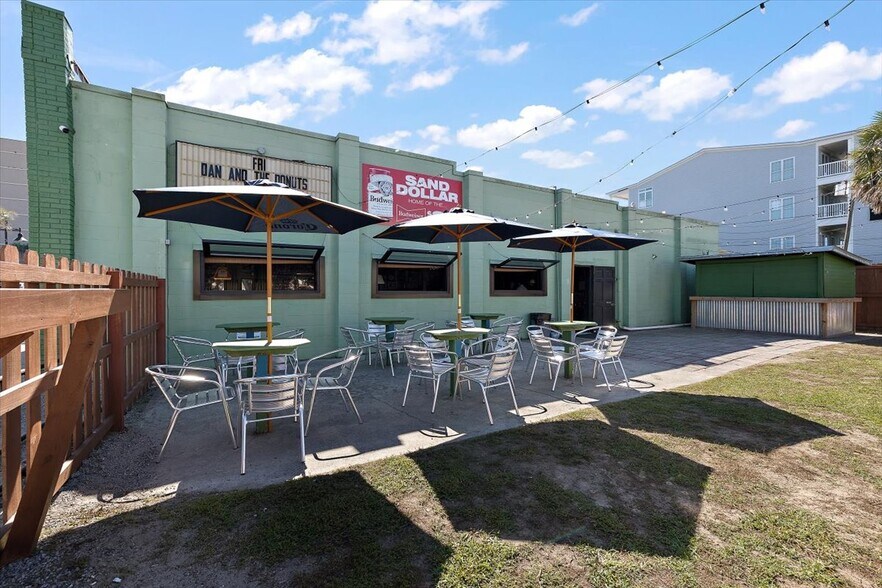 More Photos Of 7 Center st, Folly Beach General Retail For Sale