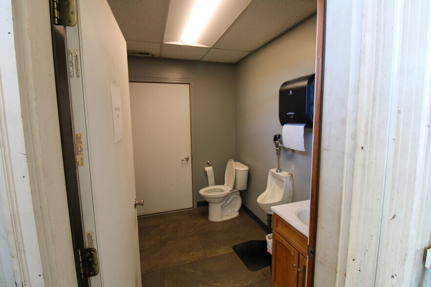 More Photos Of 6059 159th St, Galva Food Processing For Sale