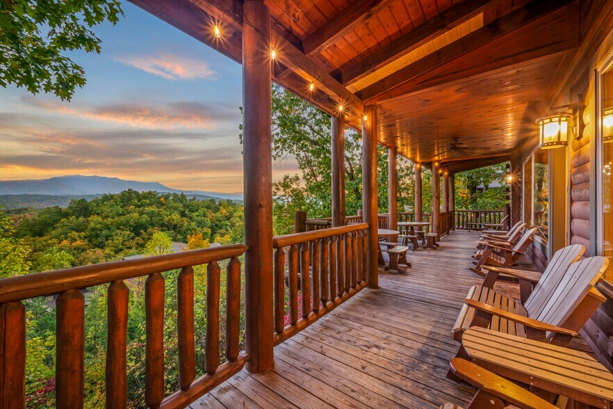 More Photos Of 1960 Blackthorn Trl, Sevierville Hospitality For Sale