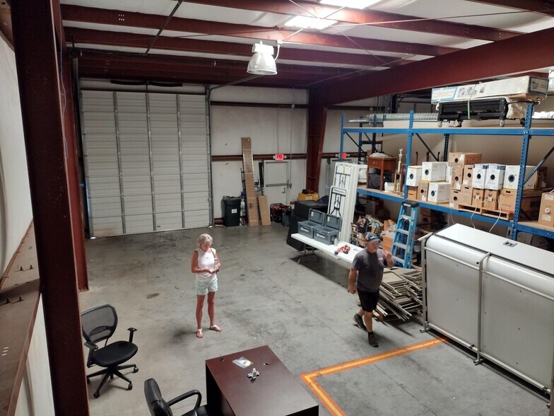 More Photos Of 5207 Belle Wood Ct, Buford Warehouse For Lease