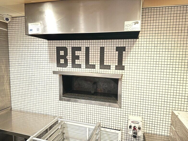 More Photos Of 1260 Washington Blvd, Detroit General Retail For Lease