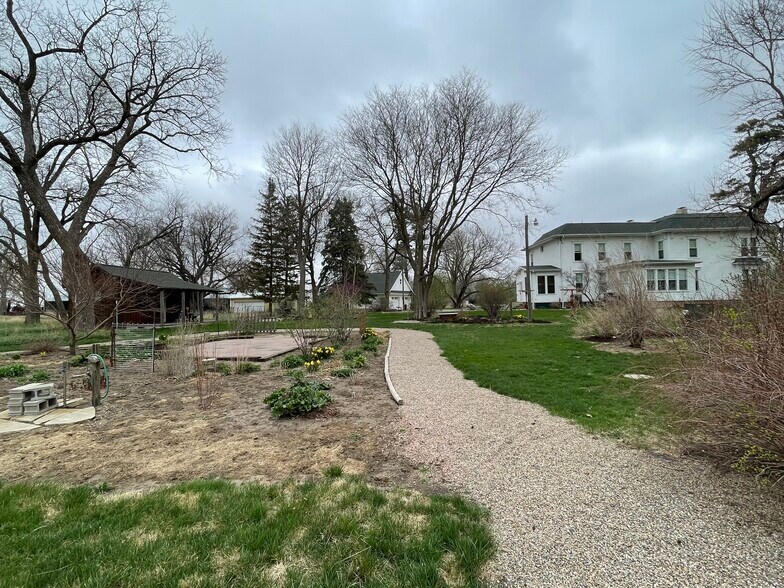 More Photos Of 14152 Highway K64, Whiting Specialty For Sale