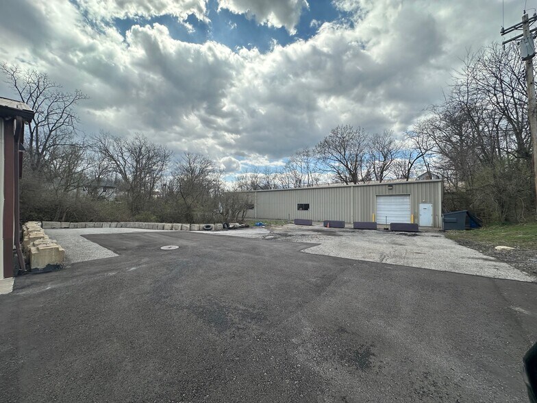 More Photos Of 700 Main St, Elsmere Warehouse For Lease