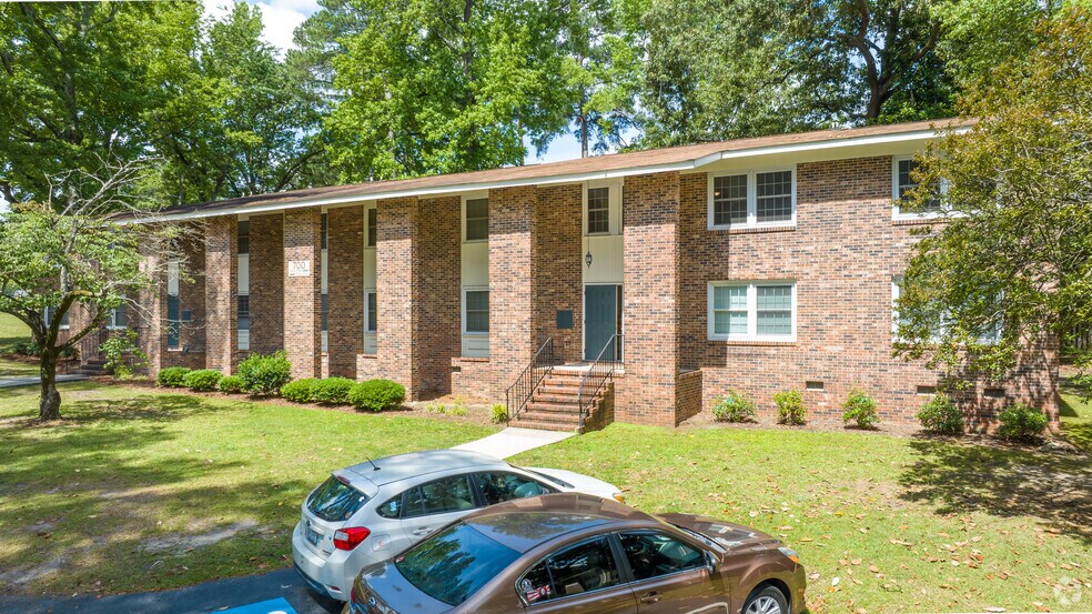More Photos Of 2109 Elvira St, Fayetteville Apartments For Sale