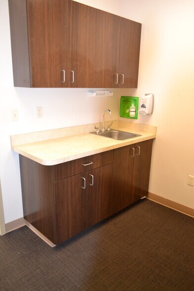 More Photos Of 17966 N Tamiami Trl, North Fort Myers Storefront Retail Office For Lease