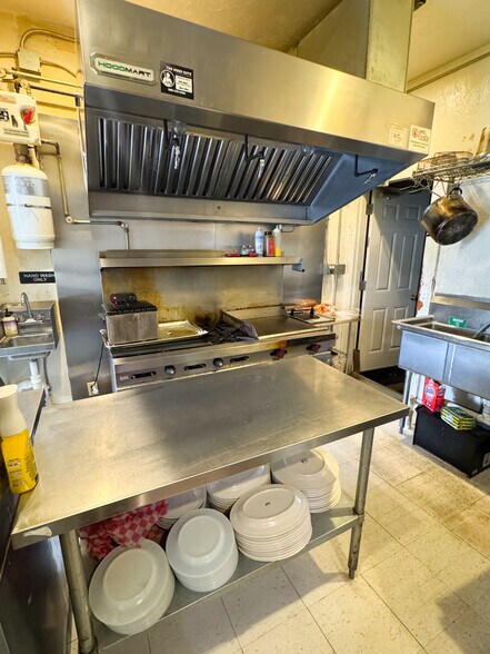 More Photos Of 319 Oklahoma Blvd, Alva Restaurant For Sale