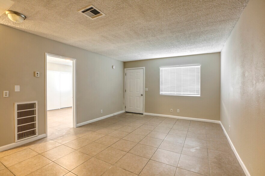 More Photos Of 317 S 9th St, Las Vegas Apartments For Sale