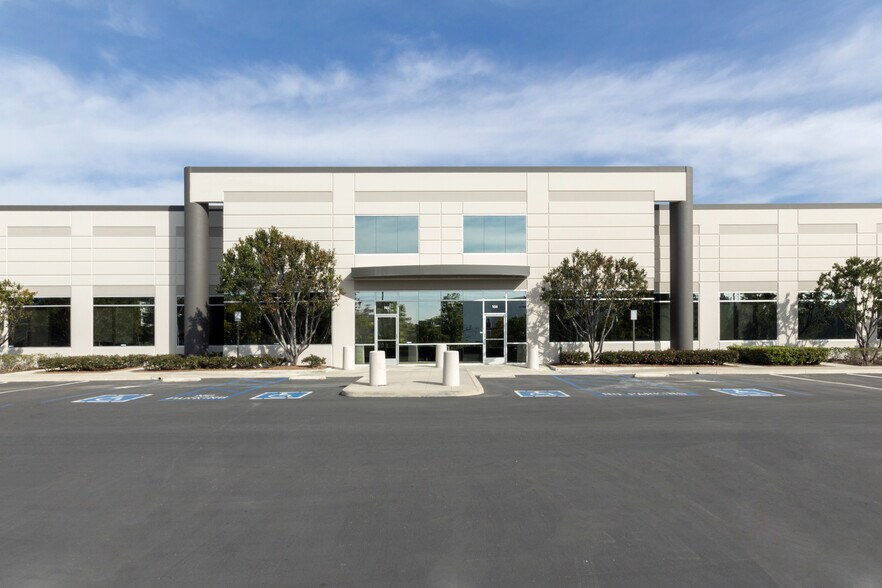 More Photos Of 20532 Crescent Bay Dr, Lake Forest Warehouse For Lease