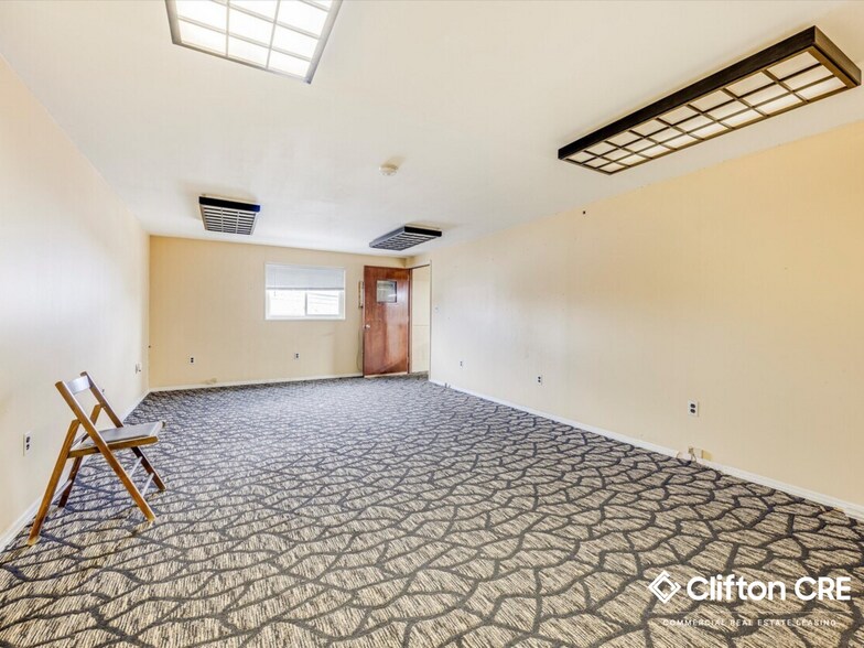 More Photos Of 16-20 Main Ave, Wallington Industrial For Lease