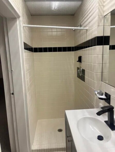 More Photos Of 416 Bloomfield Ave, Montclair Apartments For Lease