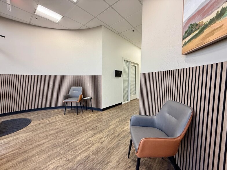 More Photos Of 428 S Gilbert Rd, Gilbert Office For Lease