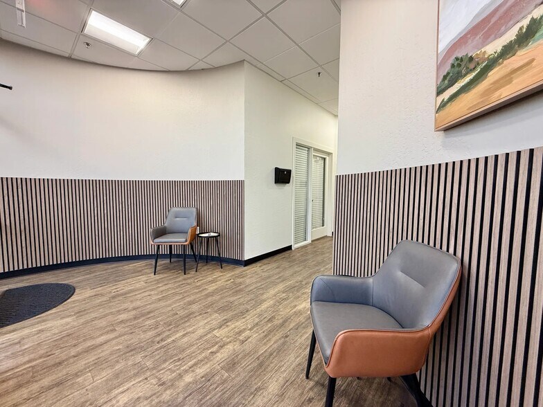 More Photos Of 428 S Gilbert Rd, Gilbert Unknown For Lease