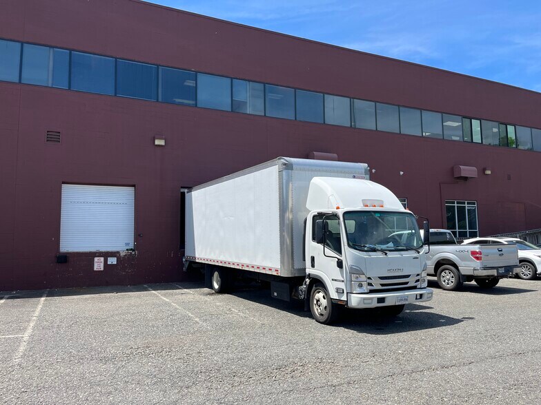 More Photos Of 10498 Colonel Ct, Manassas Research And Development For Sale