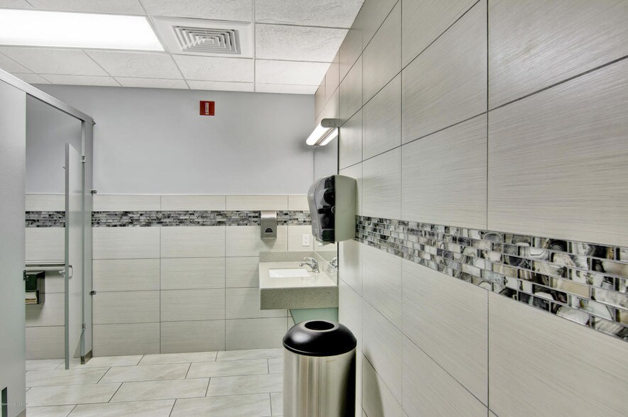 More Photos Of 930 Harper Blvd SW, Melbourne Medical For Lease