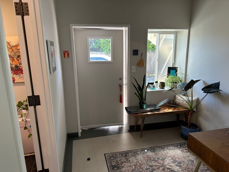 More Photos Of 3201-3215 Macarthur Blvd, Oakland Medical For Sale