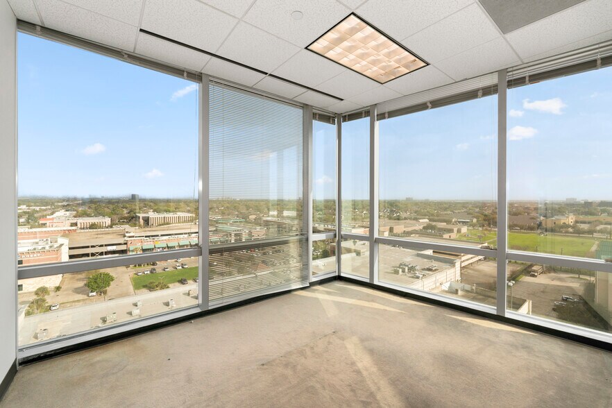 More Photos Of 9999 Bellaire Blvd, Houston Medical For Lease