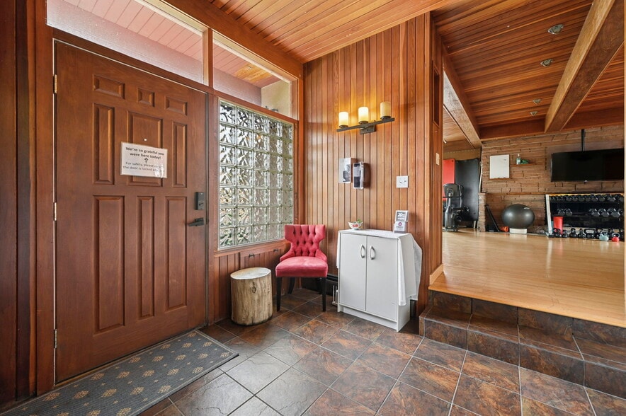More Photos Of 2402 N Nevada Ave, Colorado Springs Freestanding For Sale