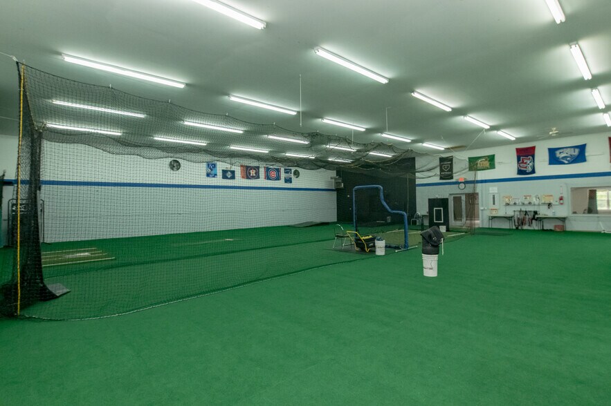 More Photos Of 1266 E Stuart Dr, Hillsville Industrial For Sale