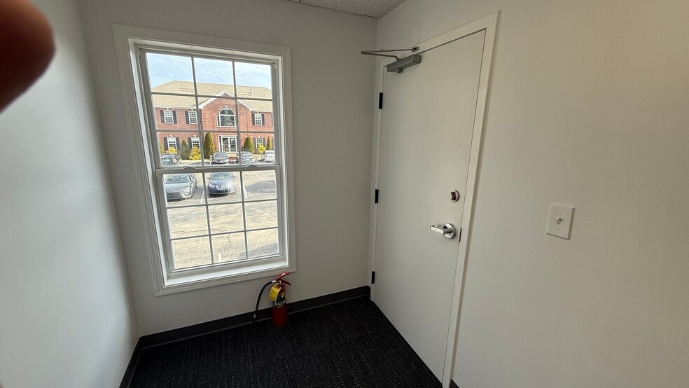 More Photos Of 11801 Brinley Ave, Louisville Medical For Lease