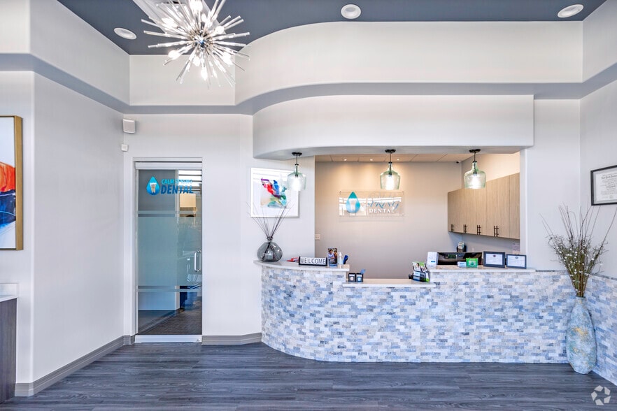 More Photos Of 11034 W Military Dr, San Antonio Storefront Retail Office For Lease