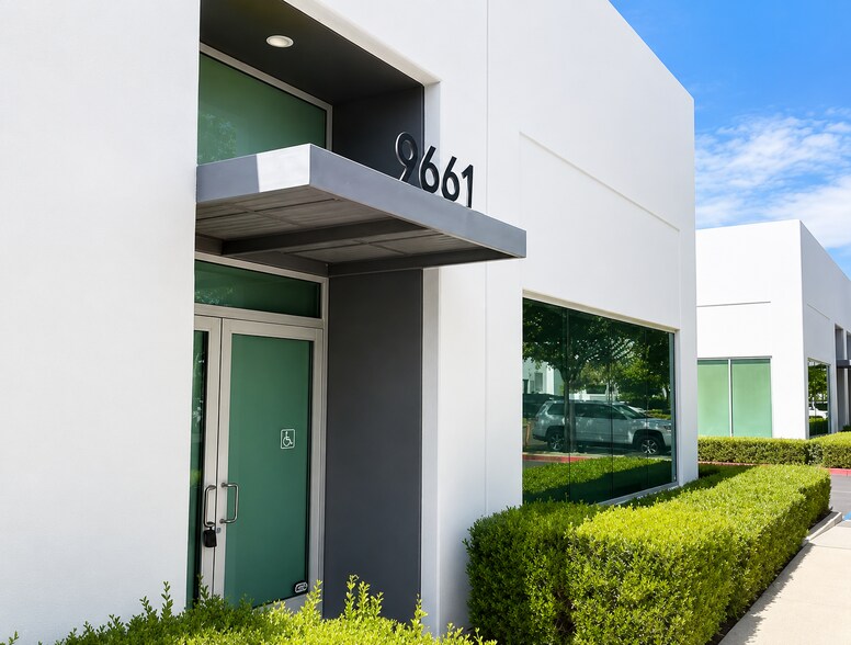 More Photos Of 9661 Irvine Center Dr, Irvine Loft Creative Space For Sale
