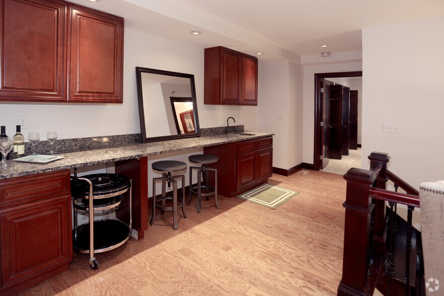 More Photos Of 1014-1024 Locust St, Saint Louis Apartments For Sale