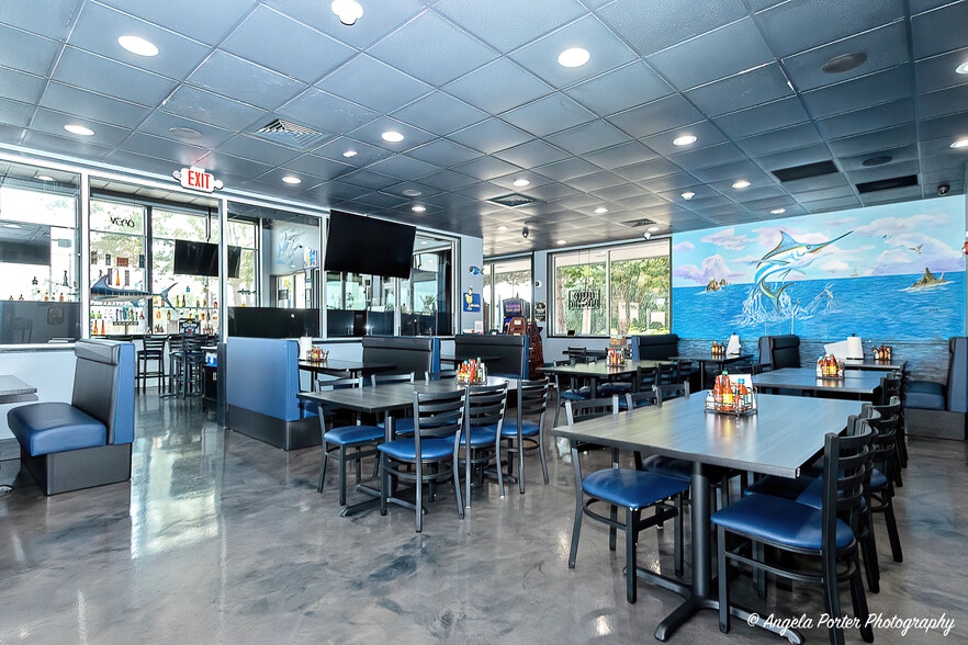 More Photos Of 1440 Grand Ave, Lindenhurst Restaurant For Sale