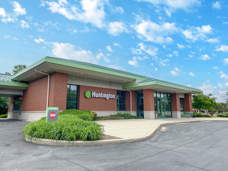 Primary Photo Of 401 Deerfield Pky, Buffalo Grove Bank For Sale