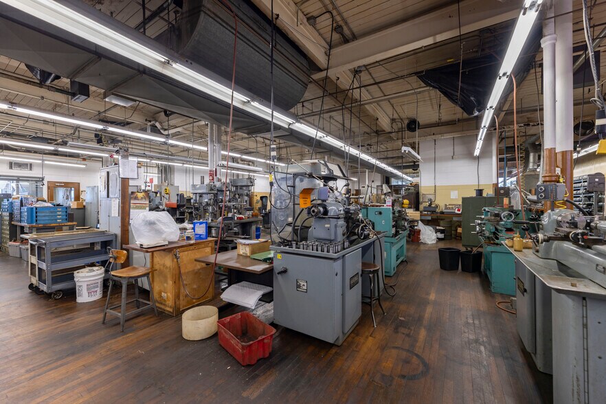 More Photos Of 735 Allens Ave, Providence Industrial For Sale