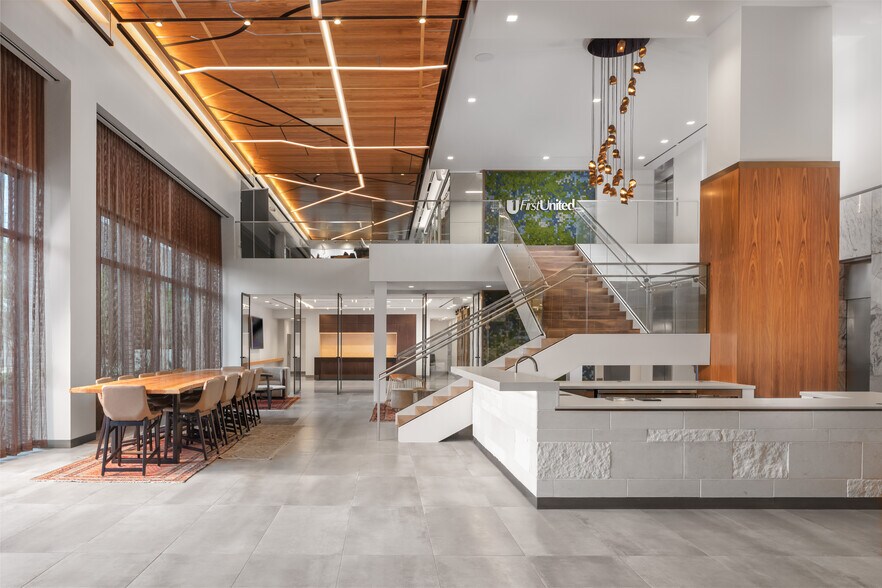 More Photos Of 1845 Woodall Rodgers Fwy, Dallas Office For Lease