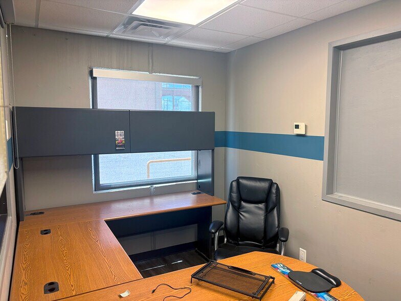 More Photos Of 5801 SW 11th St, Oklahoma City Service For Lease