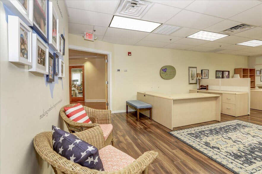 More Photos Of 807 Mantoloking Rd, Brick Office For Sale