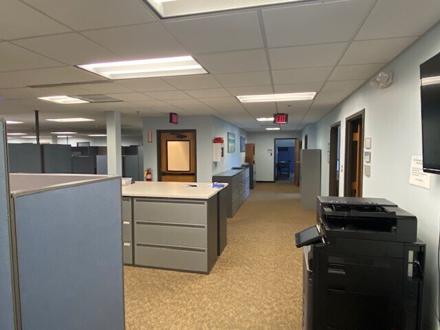 More Photos Of 1711 Scheuring Rd, De Pere Manufacturing For Lease