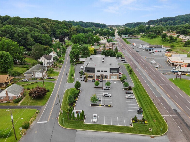 More Photos Of 2395 Lancaster Pike, Reading Coworking Space